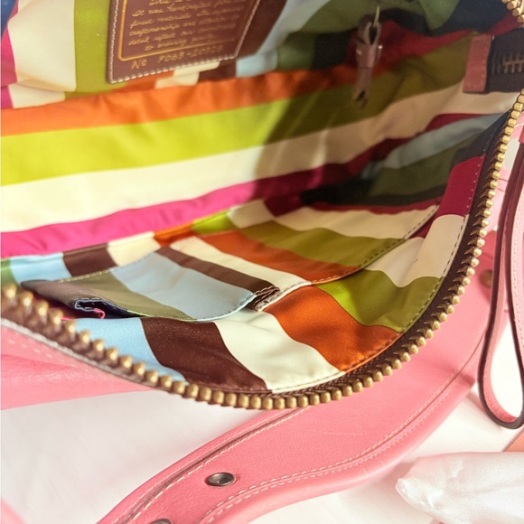 Pink Coach Double Turn lock Legacy - Picture 12 of 15